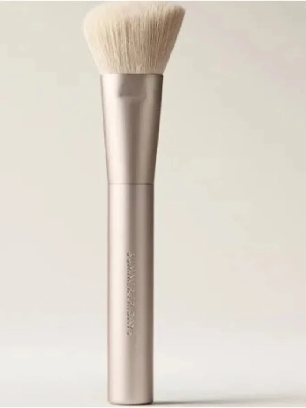 The bronzer Brush Summer Fridays